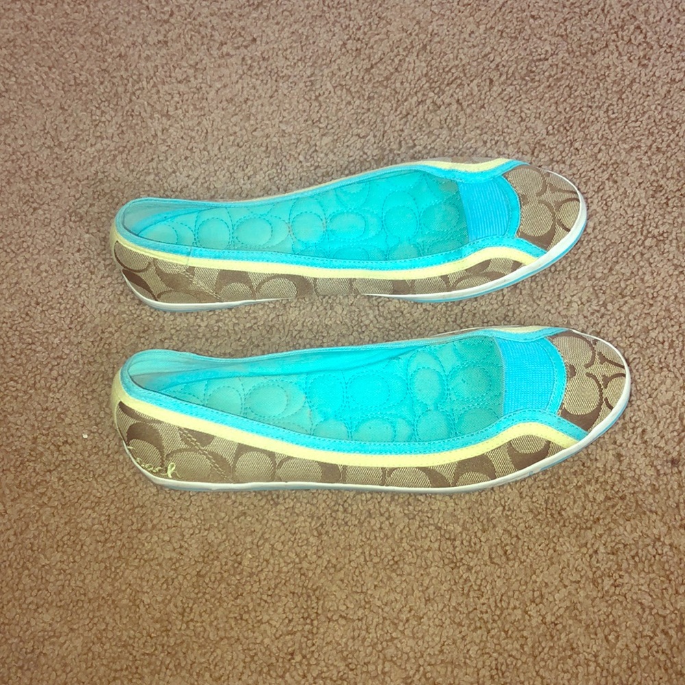 Coach flat spring shoe with powder blue insole